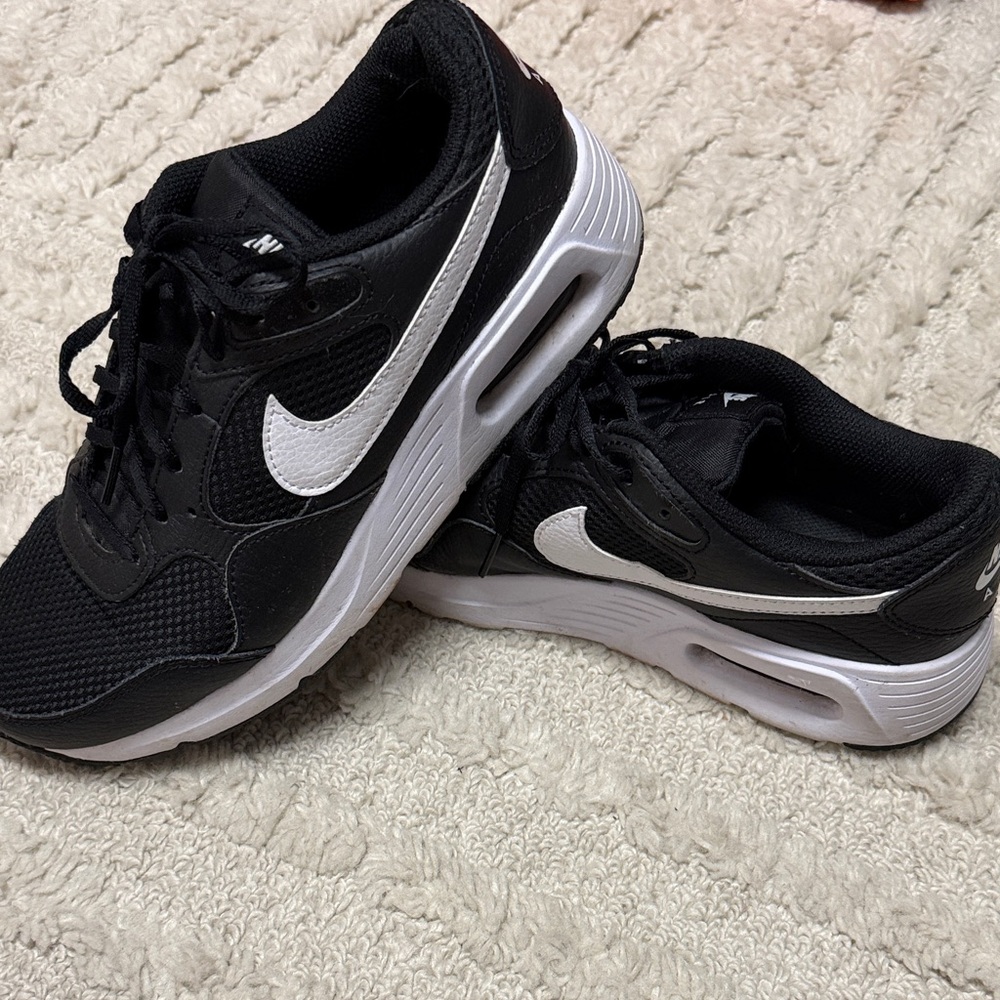 Nike Black and White Athletic Shoes